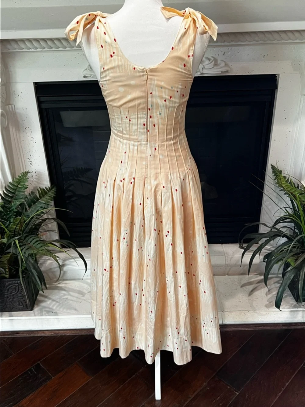 HUNTER BELL Braden Abstract Coral Cream Midi Dress (2023) - Picture 2 of 8